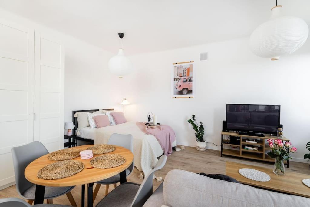 Ciche Studio, Blisko Metra Politechnika, Parking Apartamento Varsóvia Exterior foto