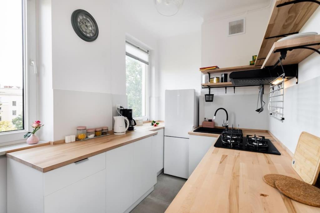 Ciche Studio, Blisko Metra Politechnika, Parking Apartamento Varsóvia Exterior foto